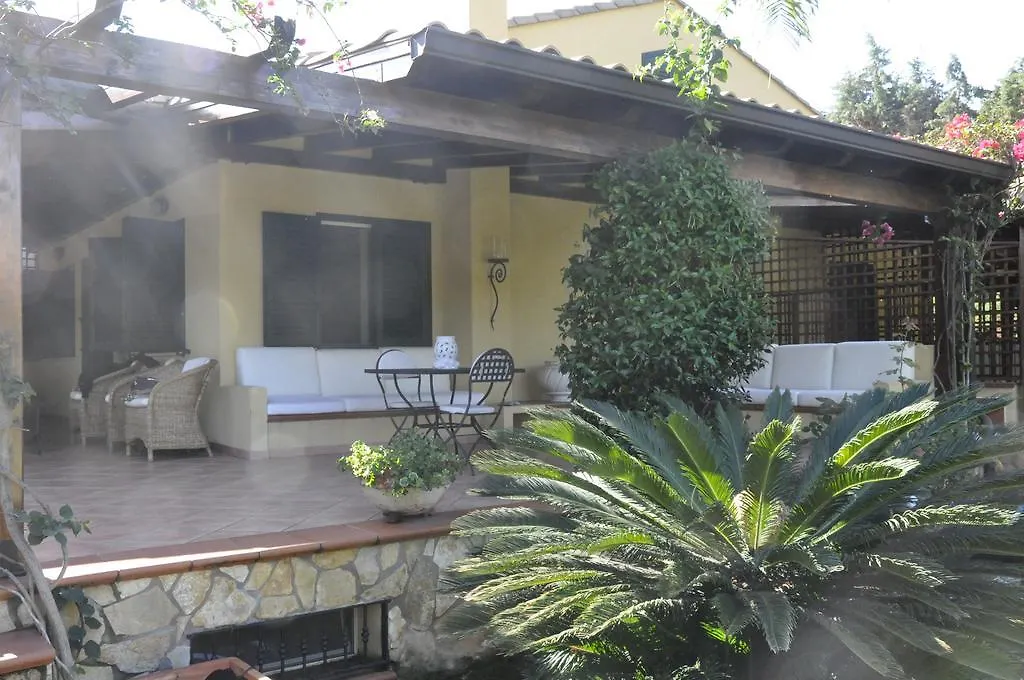 Residence Mare E Limoni Campofelice Di Roccella 0*,  Italia